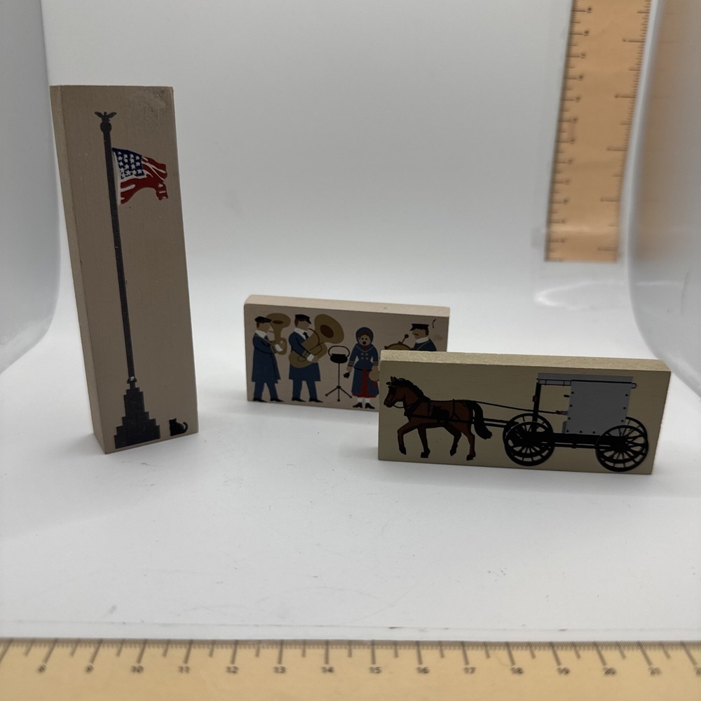 Cats Meow Village Bird In Hand PA Amish Buggy Band Flag Pole Wood Lot 1994 1997